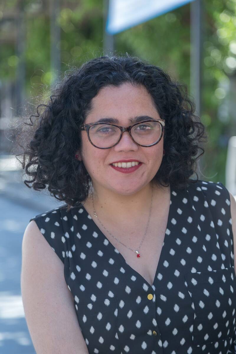 Carolina Rojas es promovida a la categoría de Profesora Titular del IEUT