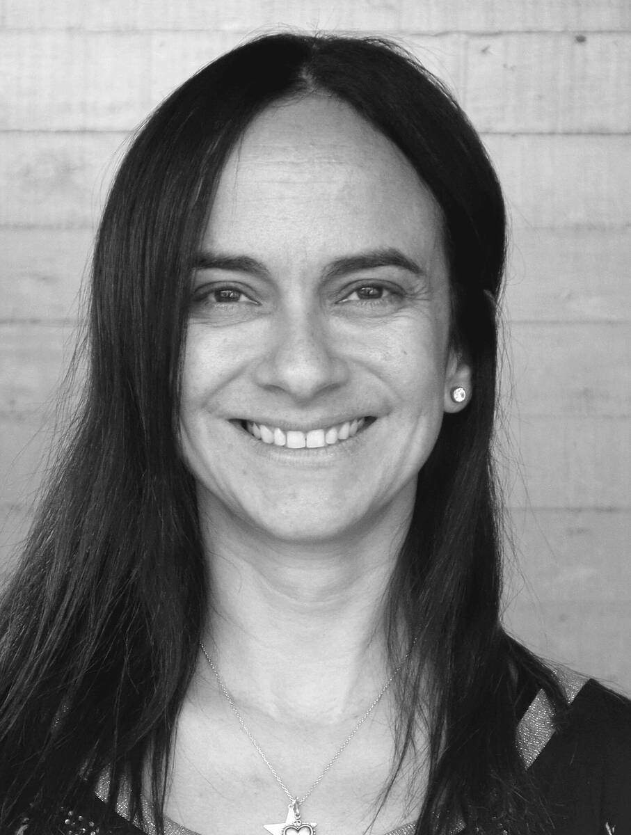 Académica Macarena Ibarra es promovida a Profesora Titular UC