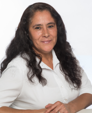 Facultad reconoce el trabajo de Pilar Ahumada